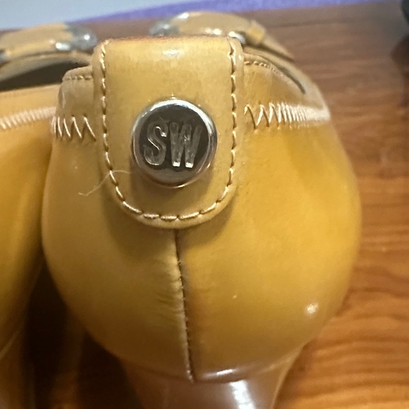 Stuart Weitzman Mustard Leather Buckle Ballet Flats - Picture 3 of 5